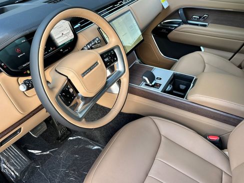New 2026 Land Rover Range Rover Long Wheelbase SE image 5