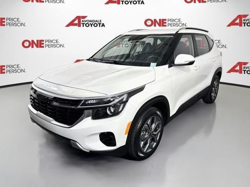 Used 2024 Kia Seltos S AWD/4WD image 3