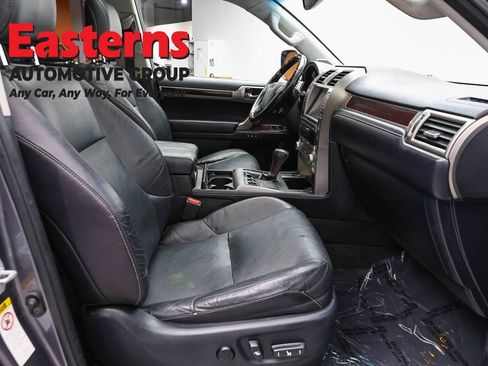 Used 2018 Lexus GX 460 Premium AWD/4WD image 26
