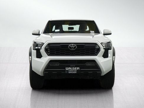 Used 2024 Toyota Tacoma TRD Off-Road AWD/4WD image 11