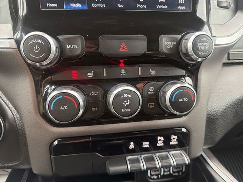 Used 2022 RAM 1500 Big Horn image 16