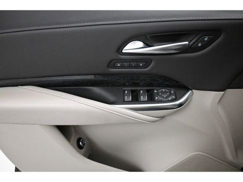 Certified 2023 Cadillac XT4 Premium Luxury image 8