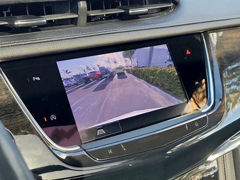 Used 2023 Cadillac XT6 Premium Luxury FWD image 27