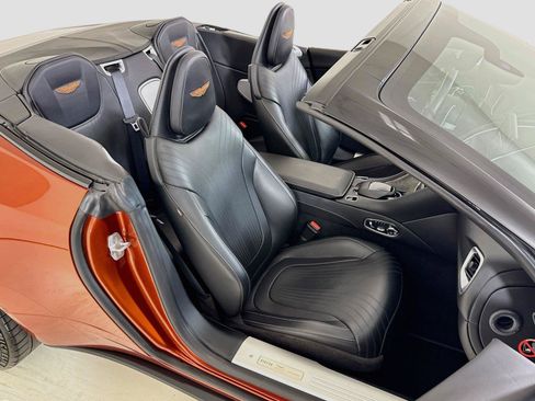 Used 2019 Aston Martin DB11 Volante RWD image 26