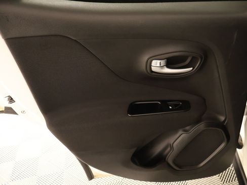 Used 2020 Jeep Renegade Sport AWD/4WD image 16