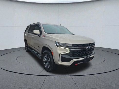 Used 2021 Chevrolet Tahoe Z71 w/ Z71 Signature Package image 7