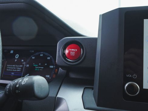 Used 2025 Toyota 4Runner TRD Off-Road image 20