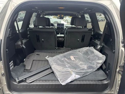 Used 2023 Lexus GX 460 Premium w/ Accessory Package image 14