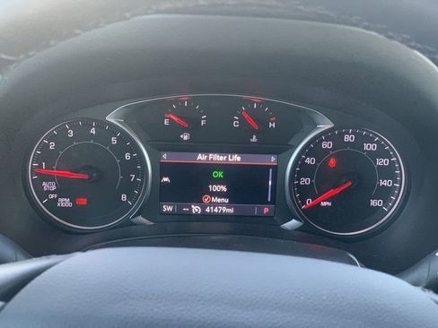 Used 2024 GMC Terrain SLT image 8