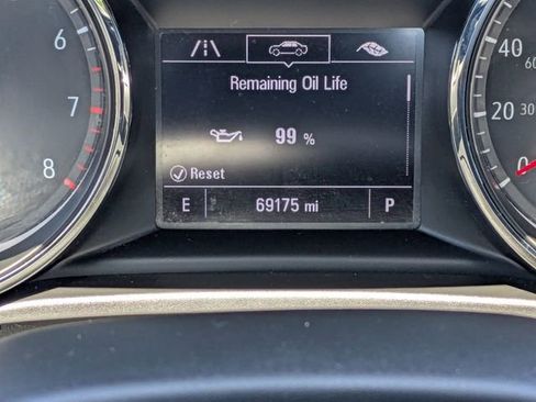 Used 2018 Buick Regal Preferred w/ Driver Confidence Package #1 FWD image 27