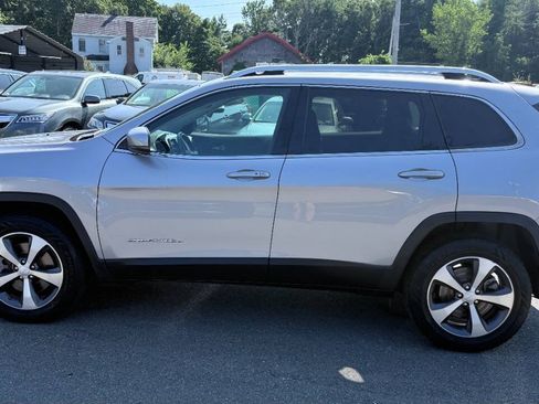 Used 2020 Jeep Cherokee Limited AWD/4WD image 7