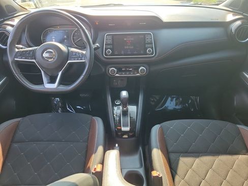 Certified 2020 Nissan Kicks SR FWD image 11