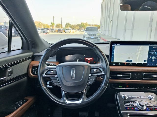 Used 2023 Lincoln Nautilus Reserve AWD/4WD image 14