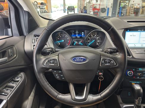 Used 2018 Ford Escape SE w/ SE Sport Appearance Package AWD/4WD image 20