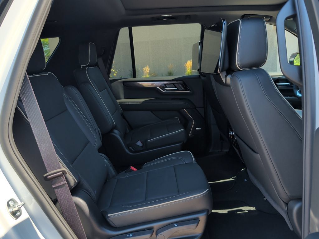 New 2026 GMC Yukon Elevation w/ Elevation Premium Package AWD/4WD image 40