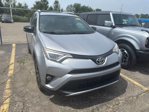 Used 2016 Toyota RAV4 SE AWD/4WD image 5