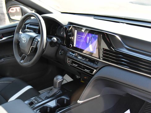 Used 2026 Toyota Camry SE FWD image 44