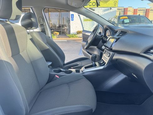 Used 2019 Nissan Sentra S w/ Appearance Package FWD image 11