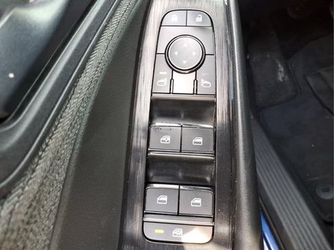 Used 2023 Nissan Rogue S AWD/4WD image 19
