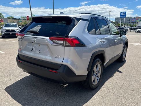 Used 2025 Toyota RAV4 XLE w/ Convenience Package AWD/4WD image 9