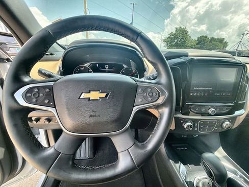 Used 2023 Chevrolet Traverse Premier w/ LPO, Cargo Package FWD image 11