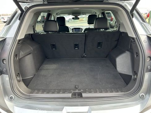 Used 2024 GMC Terrain SLT image 26