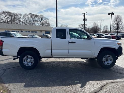Used 2022 Toyota Tacoma 4x4 Access Cab image 6