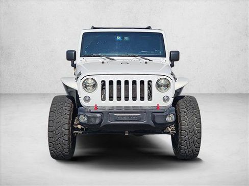 Used 2014 Jeep Wrangler Unlimited Sahara w/ Max Tow Package AWD/4WD image 2
