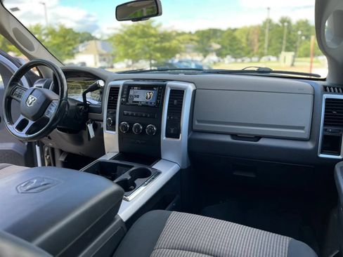 Used 2012 RAM 3500 SLT AWD/4WD image 18