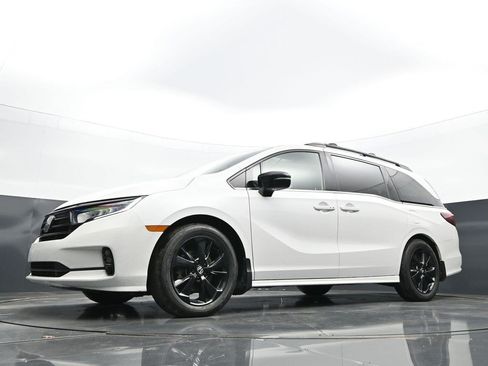 Used 2023 Honda Odyssey Sport image 23