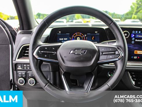 Used 2025 Chevrolet Suburban Z71 AWD/4WD image 27