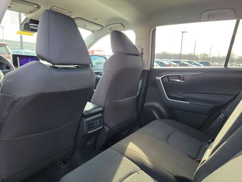 Used 2025 Toyota RAV4 XLE image 14