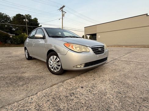 Used 2010 Hyundai Elantra GLS FWD image 1