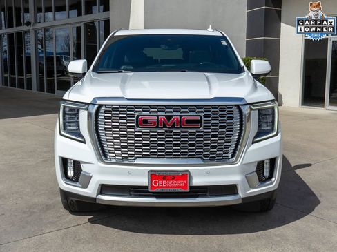 Used 2021 GMC Yukon Denali w/ Denali Premium Package AWD/4WD image 2