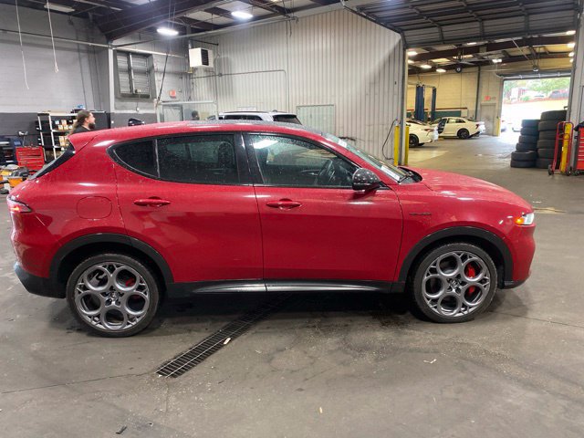 Used 2024 Alfa Romeo Tonale Ti AWD/4WD image 4