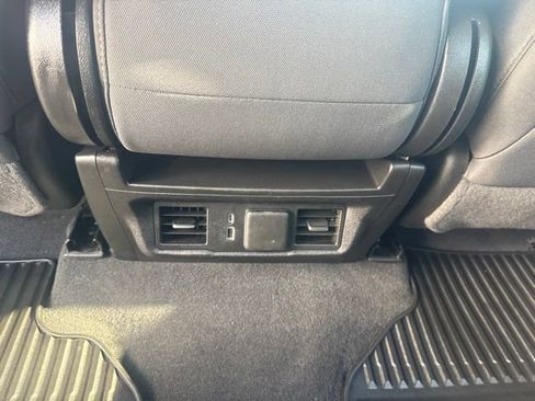Used 2022 Chevrolet Silverado 1500 LT AWD/4WD image 21