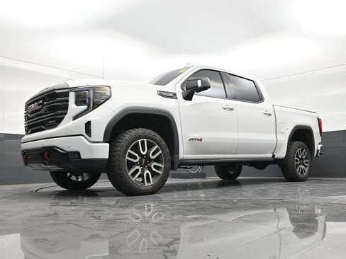 Used 2023 GMC Sierra 1500 AT4 w/ AT4 Premium Package AWD/4WD image 20