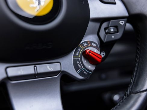 Certified 2022 Ferrari F8 Tributo RWD image 61