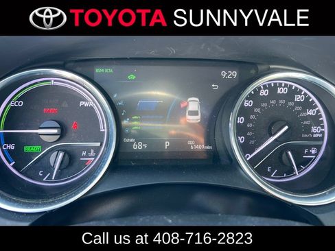 Used 2020 Toyota Camry XLE FWD image 3