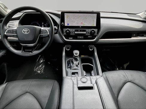 Used 2024 Toyota Grand Highlander AWD Hybrid image 7