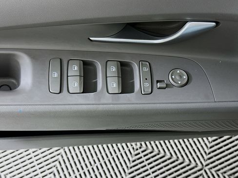 Used 2022 Hyundai Elantra SEL w/ Convenience Package image 15