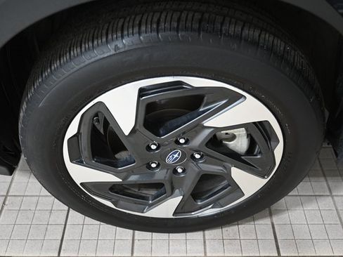 Certified 2024 Subaru Crosstrek 2.5i Limited w/ Crosstrek Mirror Package image 17