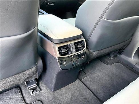 Used 2024 Lexus RX 350 FWD w/ Technology Package image 25