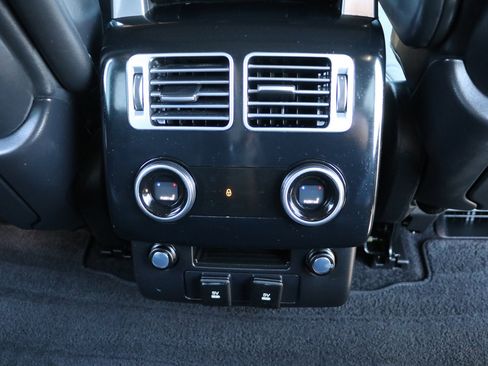 Used 2020 Land Rover Range Rover HSE image 36