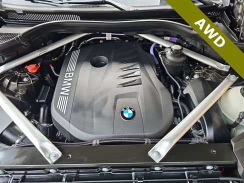 Used 2025 BMW X5 xDrive40i w/ Parking Assistance Package image 13