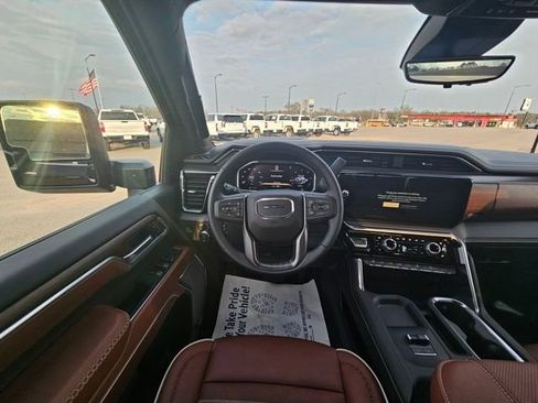 New 2026 GMC Sierra 2500 Denali Ultimate AWD/4WD image 13