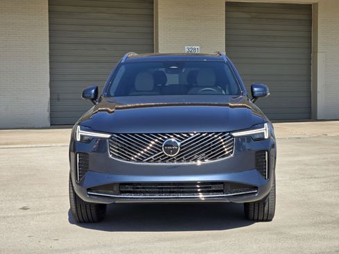 New 2026 Volvo XC90 B6 Plus w/ Protection Package Premier image 8