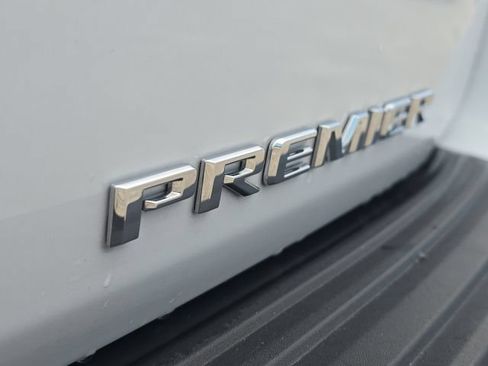 Used 2026 Chevrolet Suburban Premier AWD/4WD image 9