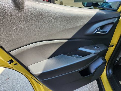 Certified 2024 Chevrolet Trax RS w/ Driver Confidence Package image 34