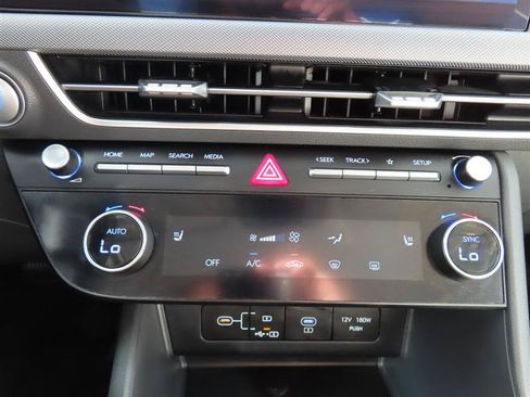 Used 2025 Hyundai Sonata SEL FWD image 25